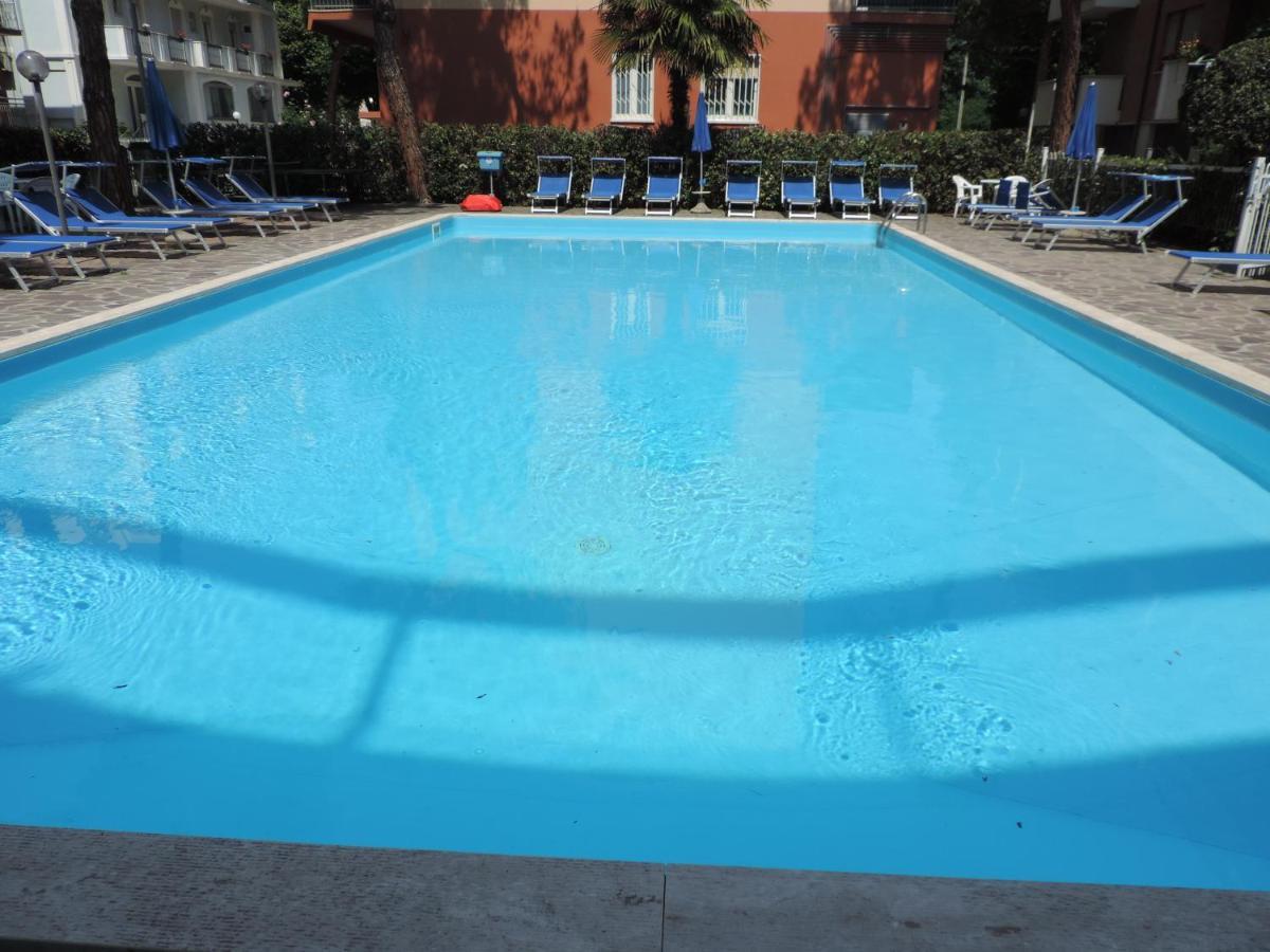 Hotel Liliana 里米尼 外观 照片